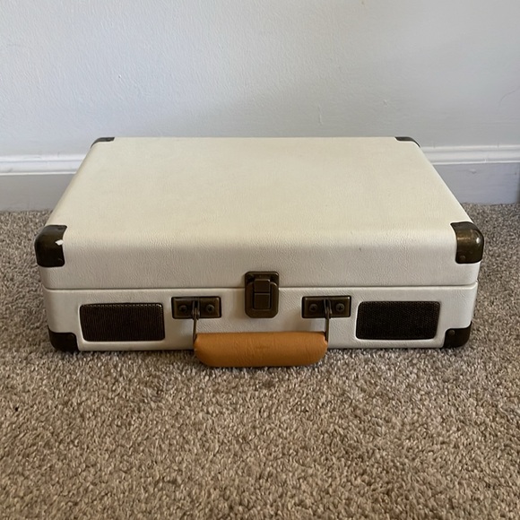 Crosley Record Player - Picture 2 of 3